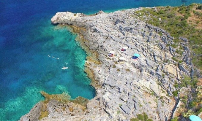 Lefktron Apartment | Mani Deluxe Suite with Sea View