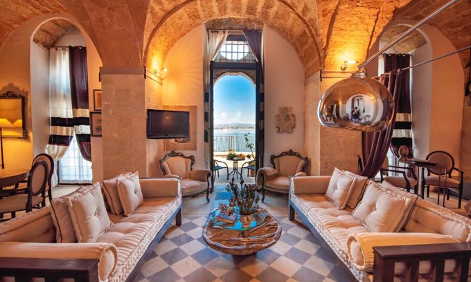 Ortigia Apartment | Maniace Suites