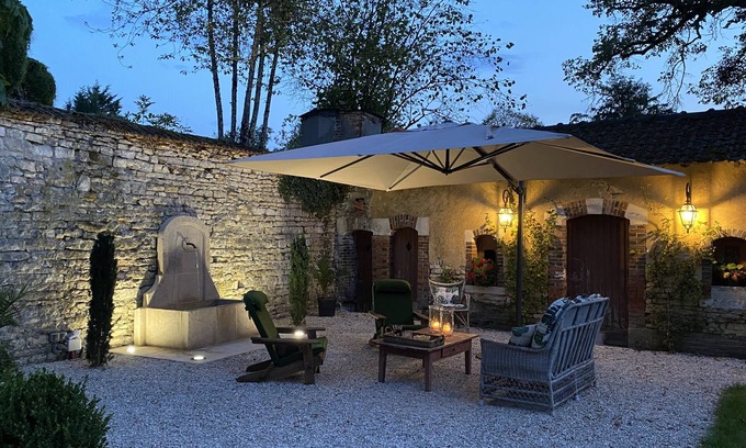 Taingy House | Manoir De La Croix Saint Louis