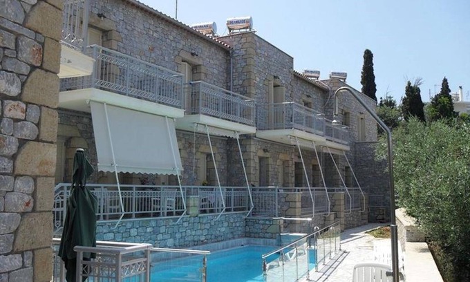 Stoupa Apartment | Manoleas Villas- Apartment 1