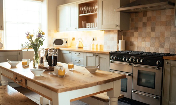 Ryther Cottage | Manor House