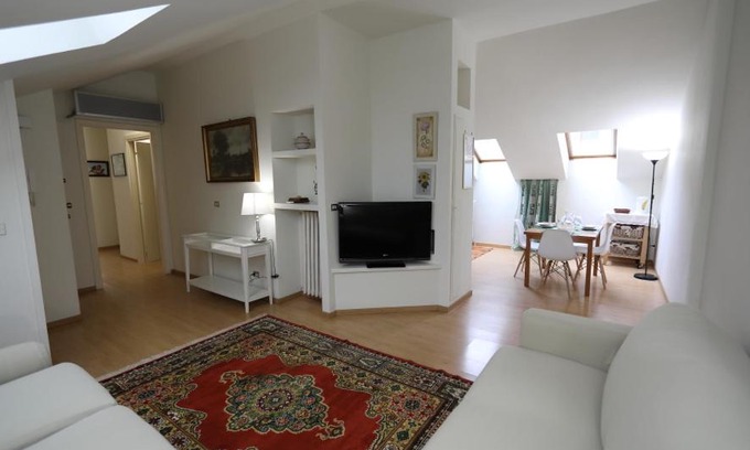 San Donato - Campidoglio Apartment | MANSARDA BERNINI