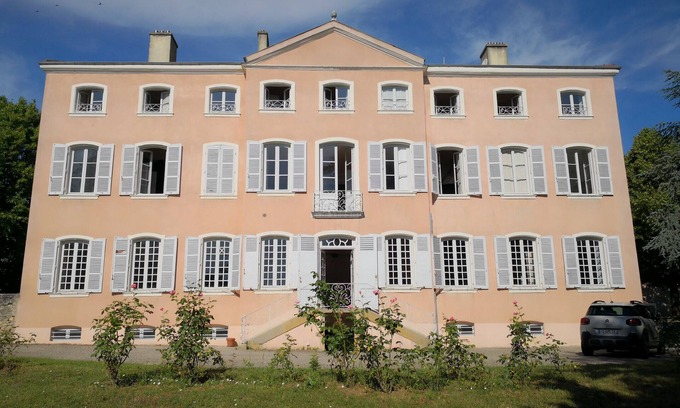 Lancie Other | Mansion - swimming pool - Château beaujolais