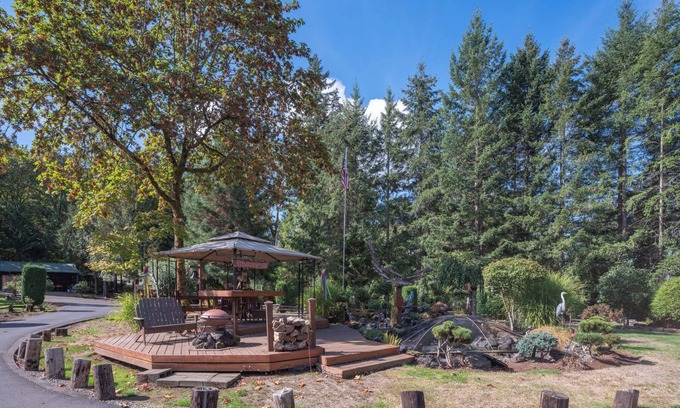 Woodland Bed & Breakfast | MapleRidge House: A BnB For All Seasons!