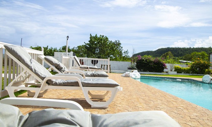 Discovery Bay Villa | Maranatha Villa