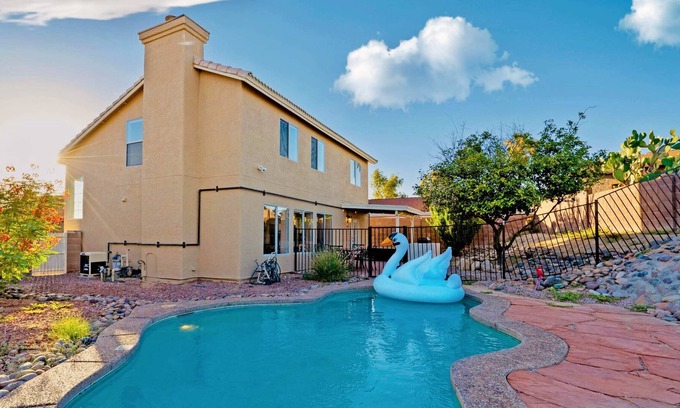 Tucson House | @ Marbella Lane -Artistic Home w/Heated Pool