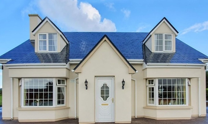 Cahirciveen House | Margarets Wild Atlantic Way and Ring of Kerry Holiday Home.