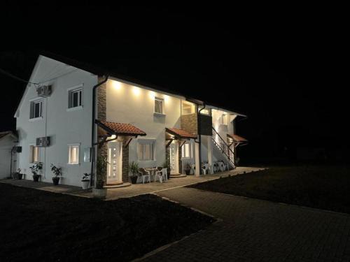 Surcin Apartment | Mariachi Surčin