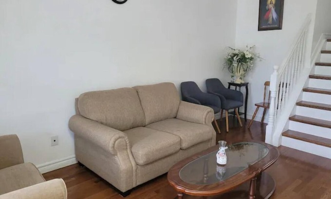 Chatham-Kent House | Mariam Abode