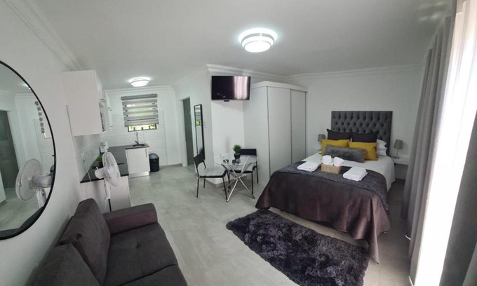 Germiston Apartment | Marielitsa Guest Suite No 4