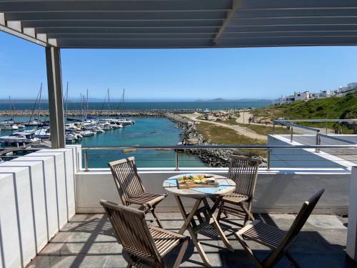 Mykonos House | Marina Village 25 Penthouse, Club Mykonos-Langebaan
