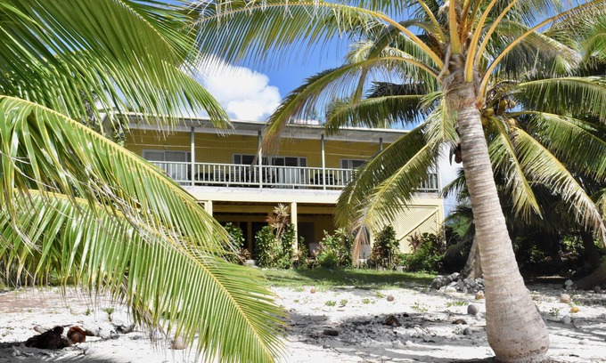 Nikao Tapere House | Marino - On the beach