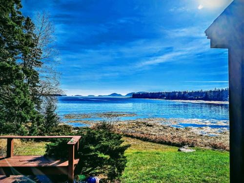 Hancock House | Mark's Waterfront Sea Cottage beach family Acadia
