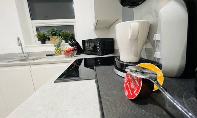 Watford Hotel | Market Street in Watford by Stayfolk