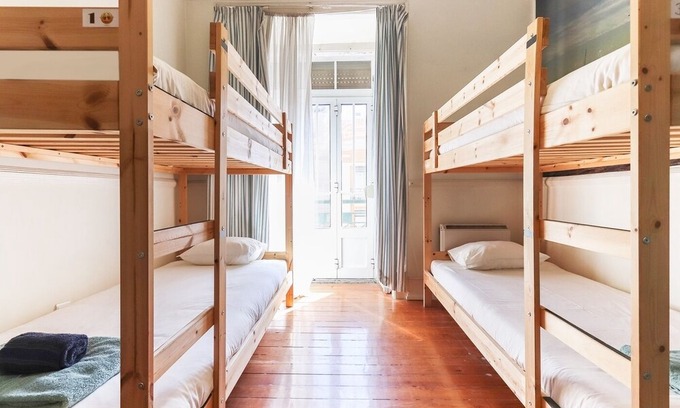 Santo Antonio Apartment | Marquês de Pombal | Private Bedroom | 6 guests