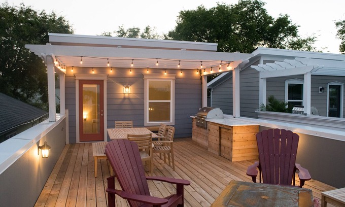 Salemtown House | Marvel at Views of Nashville from a Rooftop Deck!