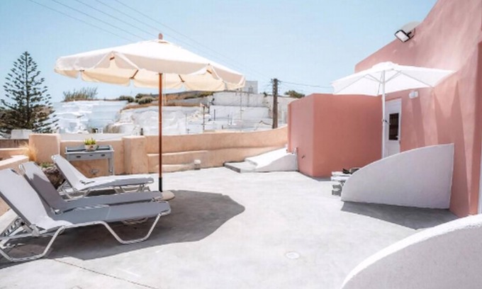 Karterados Villa | Marvellous Santorini Villa | Villa Bilbo | Double Room with Shared Furnished.