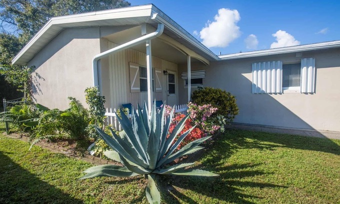 North Port Apartment | Marvelous pet-friendly studio close to Warm Mineral Springs