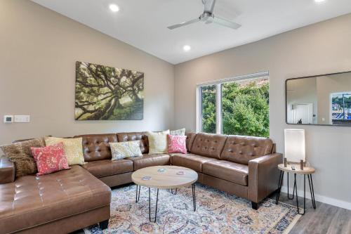 Asheville House | Marvelous South Slope Townhome With Rooftop Terrace Unit 92