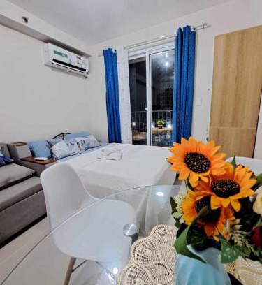Lapu-Lapu Hotel | MaryneL Suites