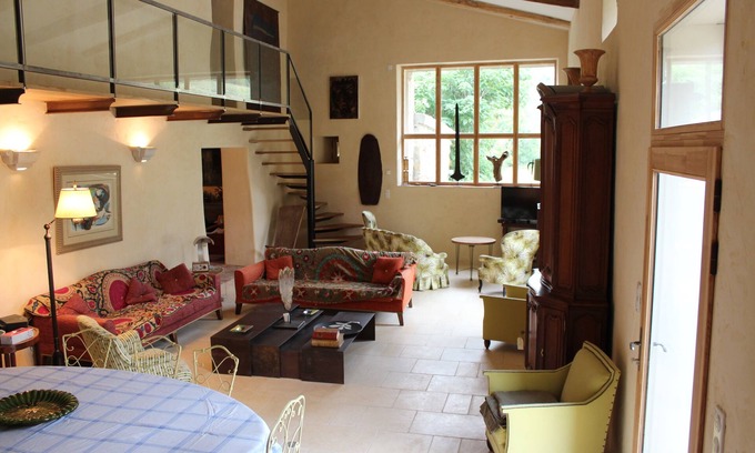 Monieux House | Mas provençal Loft style, Mont Ventoux, spacious, comfortable, swimming pool, 8 pers.
