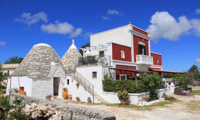 Cisternino Bed & Breakfast | Masseria Trulli sull'Aia