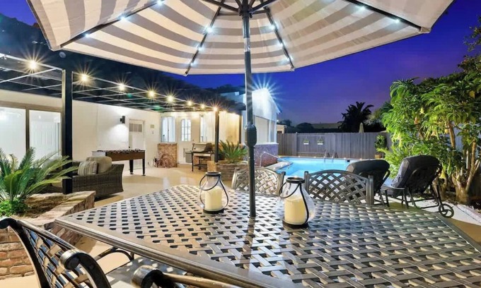 Serra Mesa House | Massive 5BR Resort Style Retreat with Heated Pool