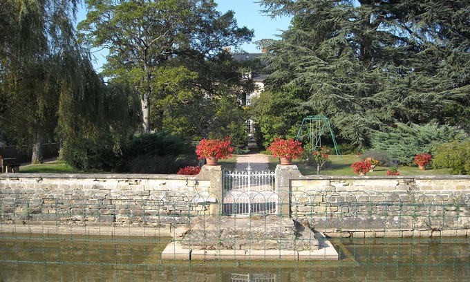 Saint-Martin-de-Lixy House | Master house at the heart of Burgundy