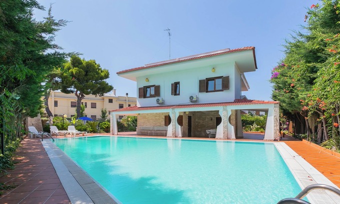 Giovinazzo Bed & Breakfast | Master suite Ville Giapponesi🏊‍♂️🌊🏘️⭐️⭐️⭐️⭐️⭐️(Villa Gioia)