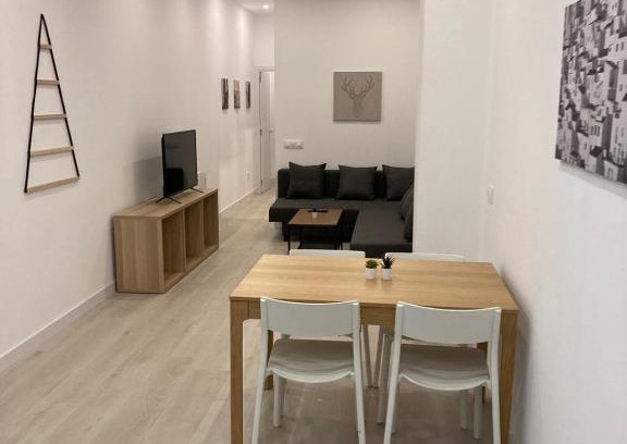 Arganzuela Apartment | Matadero Apartments 2