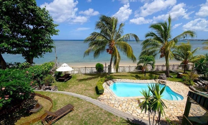 Tombeau Bay House | Mauridul seaside villa with swimming pool