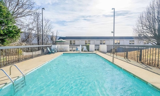 Lookout Valley Neighborhood Association Hotel | Maximum Comfort! Comes w/Free Parking, Pool, Short Drive to Coker Tire Museum!
