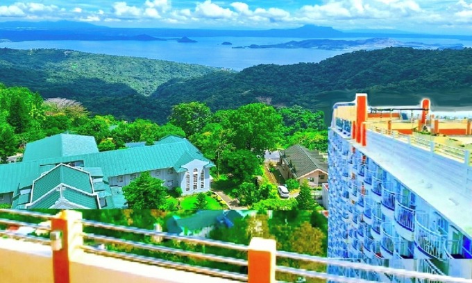 San Jose Condo | MaxLove💗D-J 3BR 16ꆜ *Pool *View-Deck *Netflix *Parking