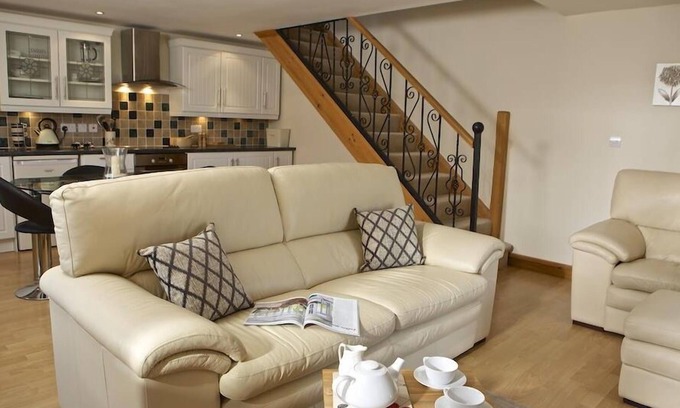 Ivybridge Cottage | MEADOW VIEW, with a garden in Modbury