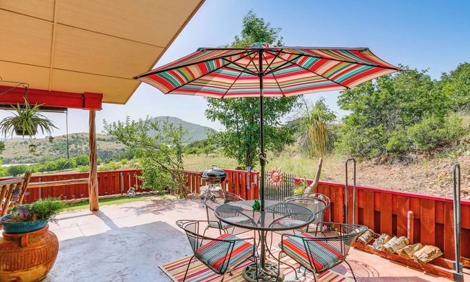 Medicine Park Cottage | Medicine Park Cottage: Walk to Lake Lawtonka!