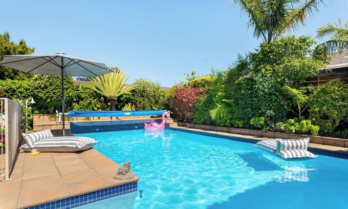 Cape Town Cottage | Meerendal Cottage - Private Garden, Pool, Hot TubnSelf catering