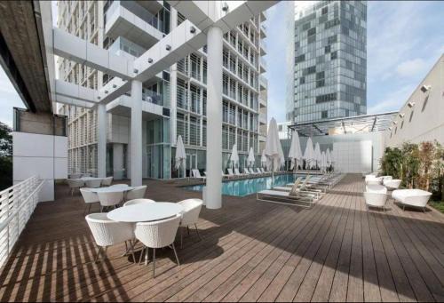 Tel Aviv Apartment | Meier on Rothschild 36
