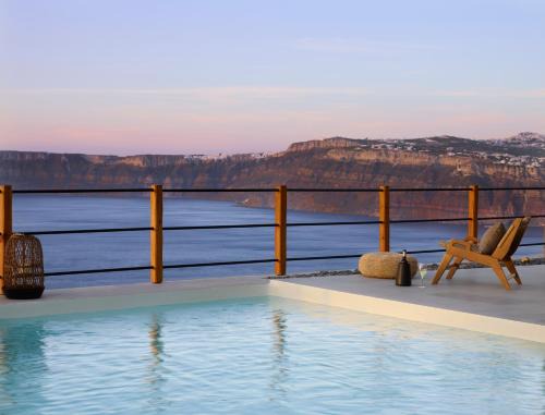 Akrotiri Hotel | Melidonia Suites