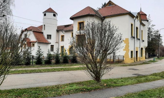 Csurgo Bed & Breakfast | Meller-kastély Villa