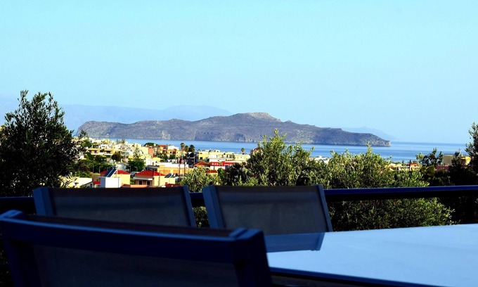 Daratsos House | Melposhouse,seaview, 3bd, 3ba,luxury, stylish home