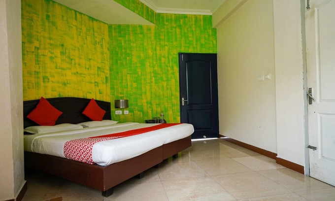 Munnar Resort | Memorable Stay Views/Attukad Waterfalls/Hydel Park