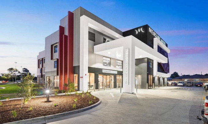Pakenham Hotel | Mercure Pakenham