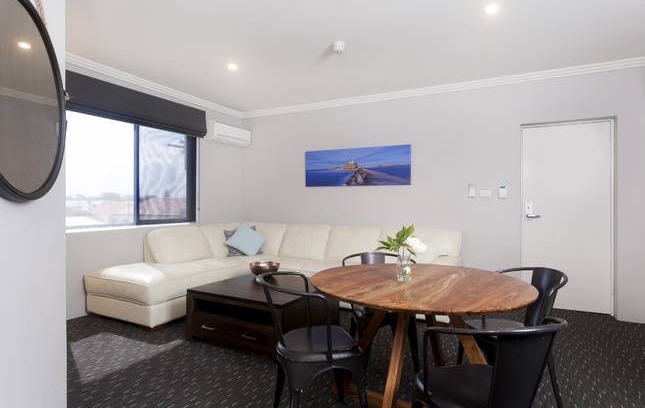 Merewether Hotel | Merewether Motel - 2 Bedroom Apartment