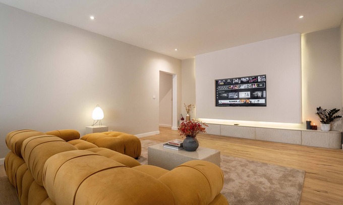 Lekki Phase 1 Apartment | Metropolis Lekki - 2 bedroom with King Bed, pool, 24/7 power, city view