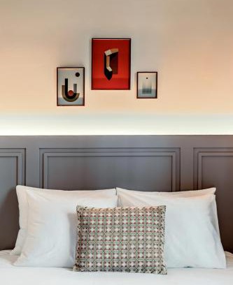 Municipality of Haarlem Hotel | Metzlr House