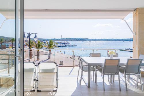 Fornells Apartment | MEVAMAR