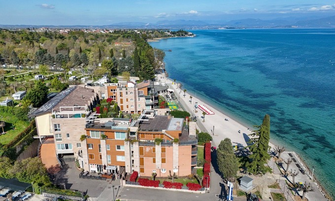 Peschiera del Garda Apartment | MGH Luxury -Residenza La Perla Peschiera Lakefront