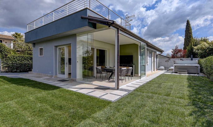 Bardolino Ski Chalet | MGH Luxury- Villa Panorama