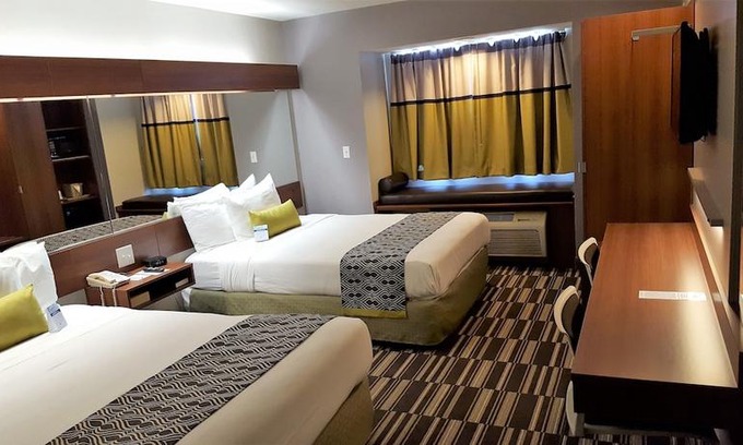 Bellevue Hotel | Microtel Inn & Suites by Wyndham Bellevue