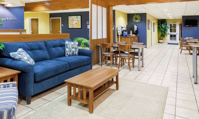 Dickson City Hotel | Microtel Inn & Suites by Wyndham Dickson City/Scranton